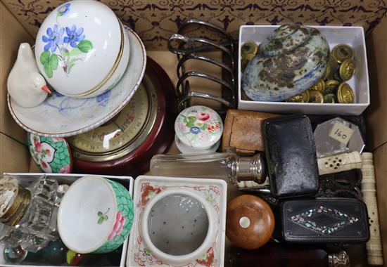 A quantity of assorted 19th century and later collectables to include snuff boxes, scent bottles, Stanhope viewer etc.